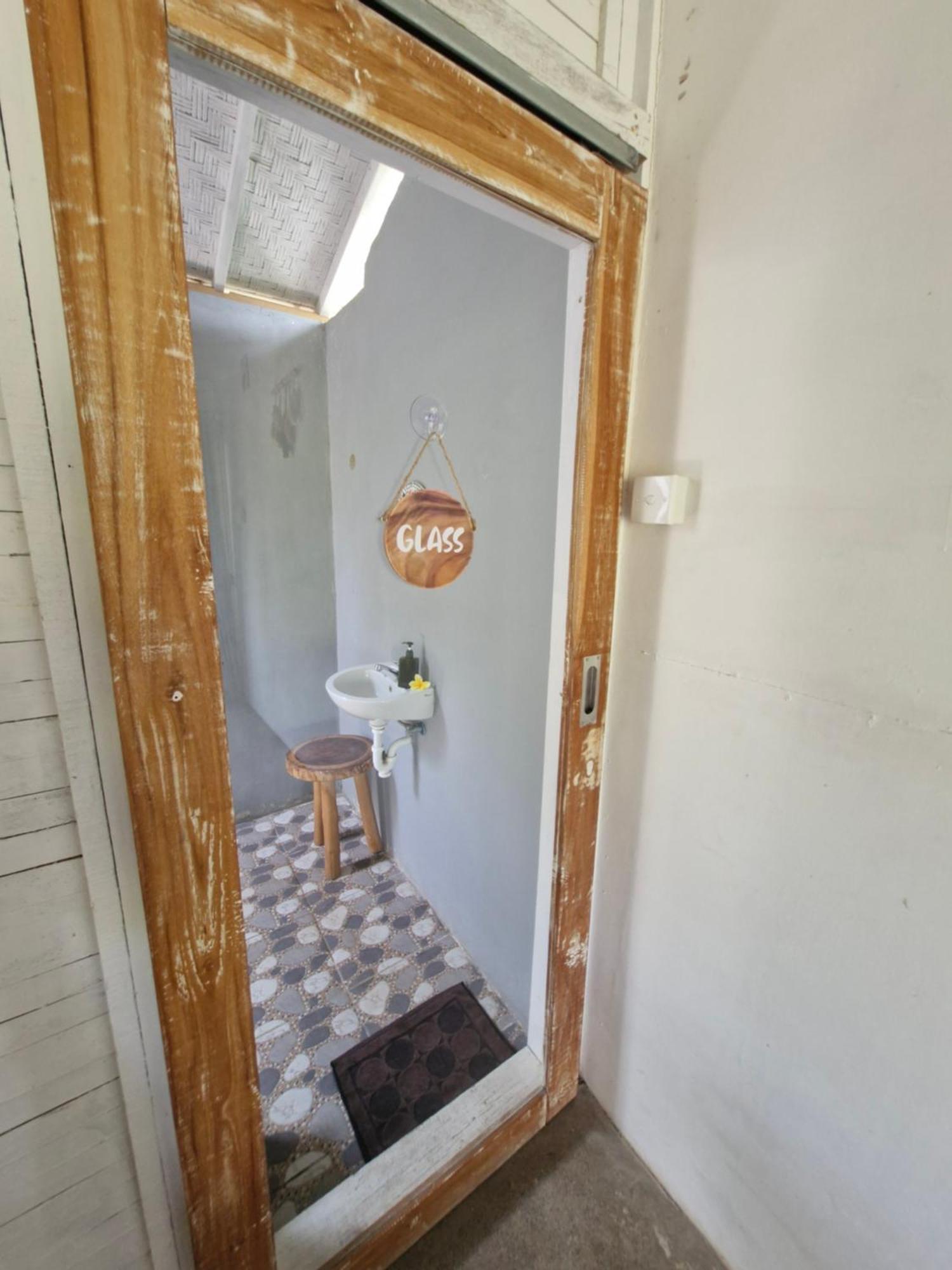 The Layar Homestay Batununggul Kültér fotó