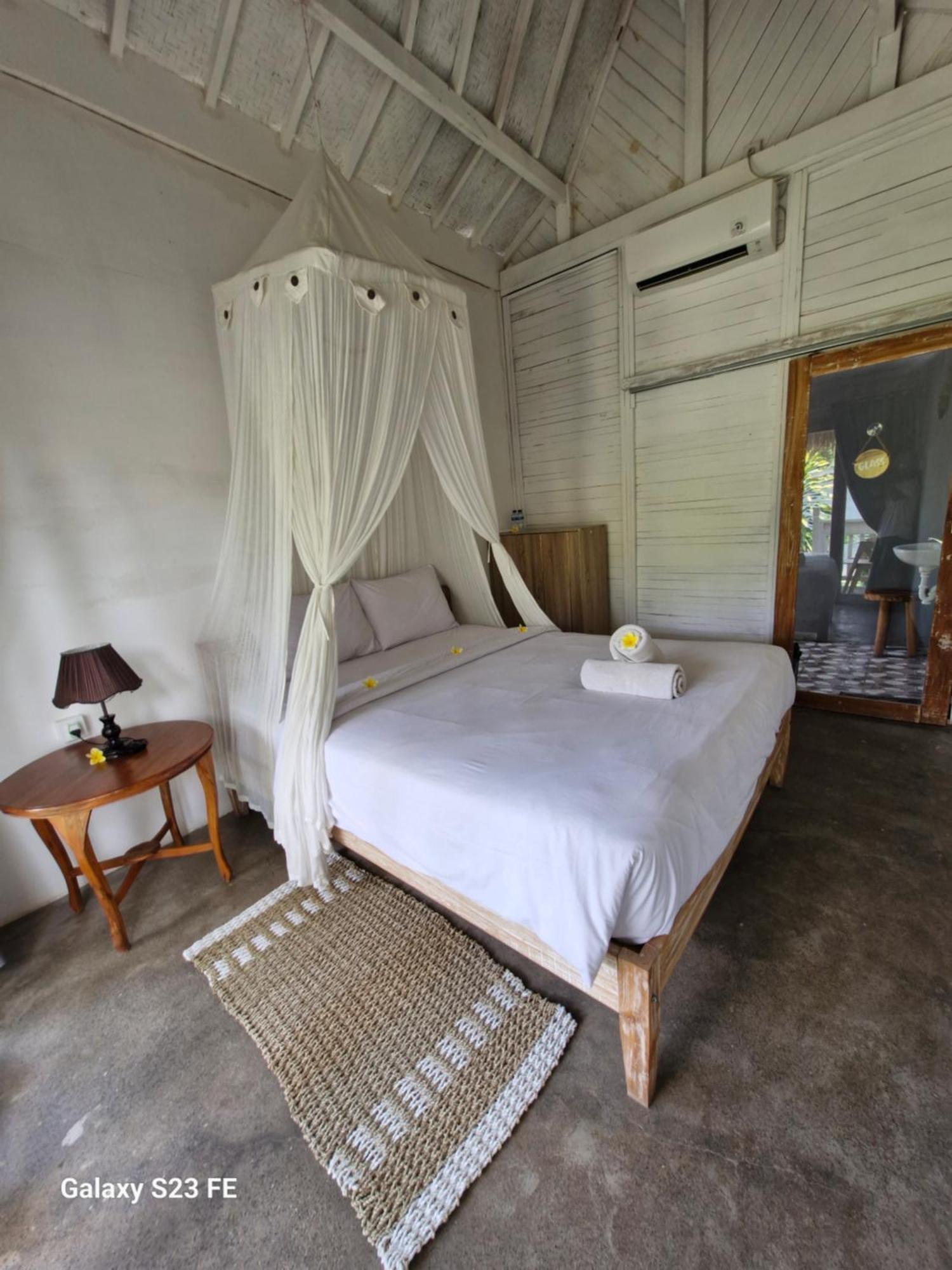 The Layar Homestay Batununggul Kültér fotó